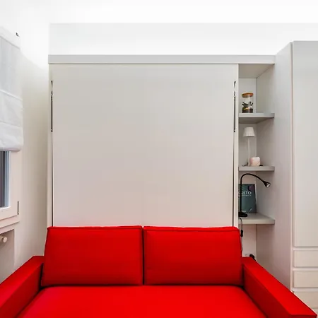 Apartmán Guesthost - And Functional Studio!