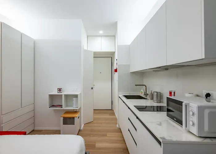 Guesthost - And Functional Studio! Apartament *