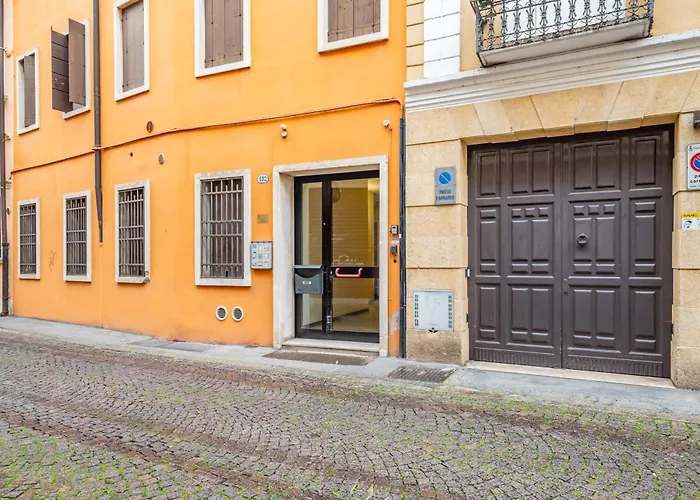 Apartament Guesthost - And Functional Studio! Padwa